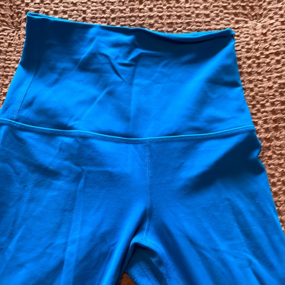 Lululemon bright blue size 4 lines high waisted